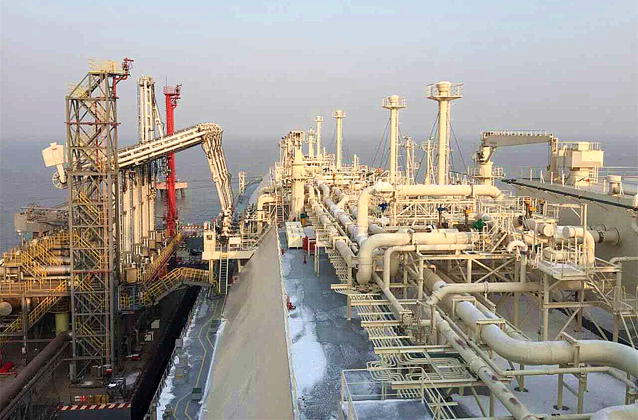 集團(tuán)公司首艘“海淘”LNG到港為冬供再添保障